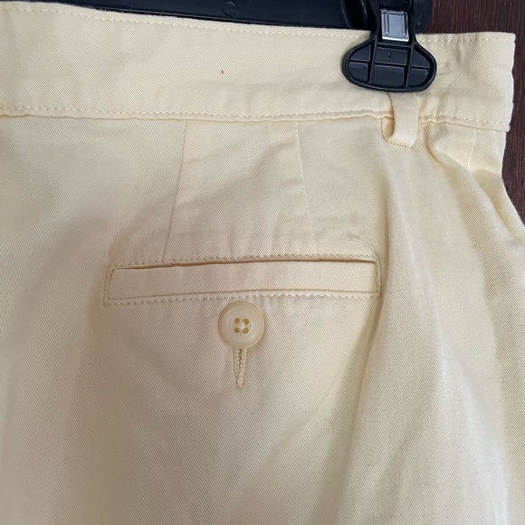 Lee Pale Yellow Capris Size 14 Just Below the Waist - Picture 3 of 5